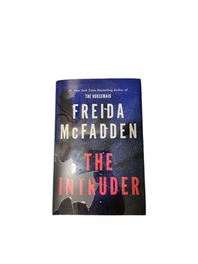 Freida McFadden The Intruder Hardcover Sprayed Edges